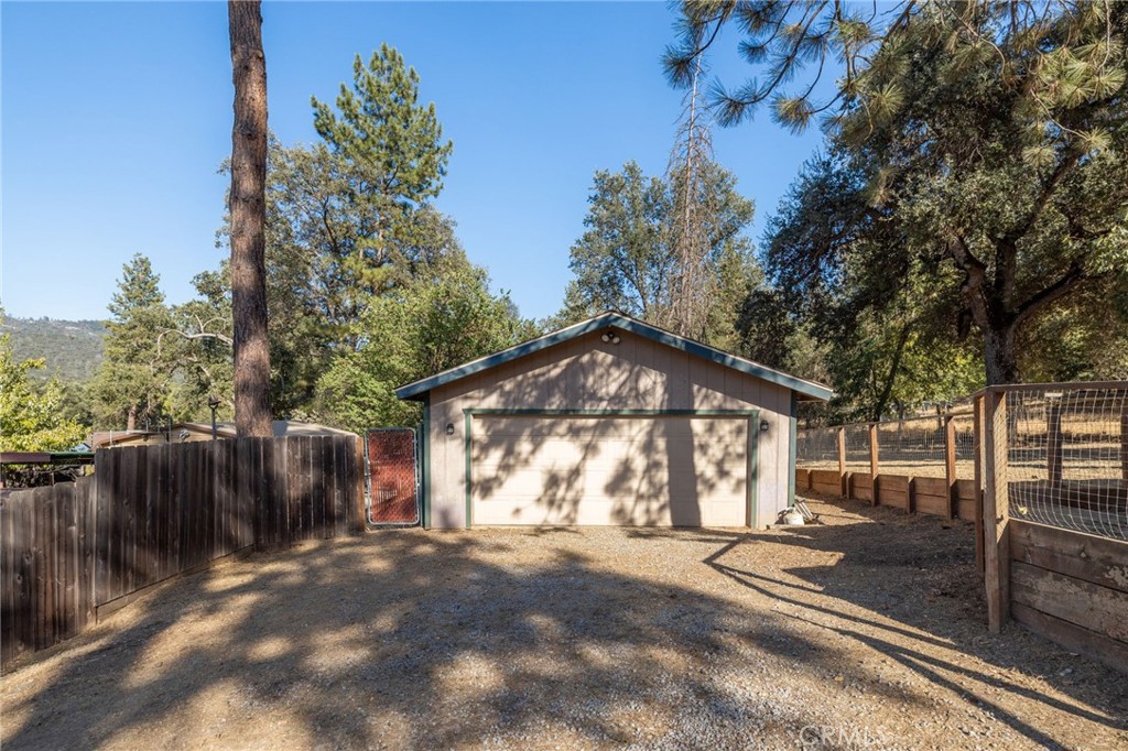 49832 Pierce, Oakhurst, CA 93644