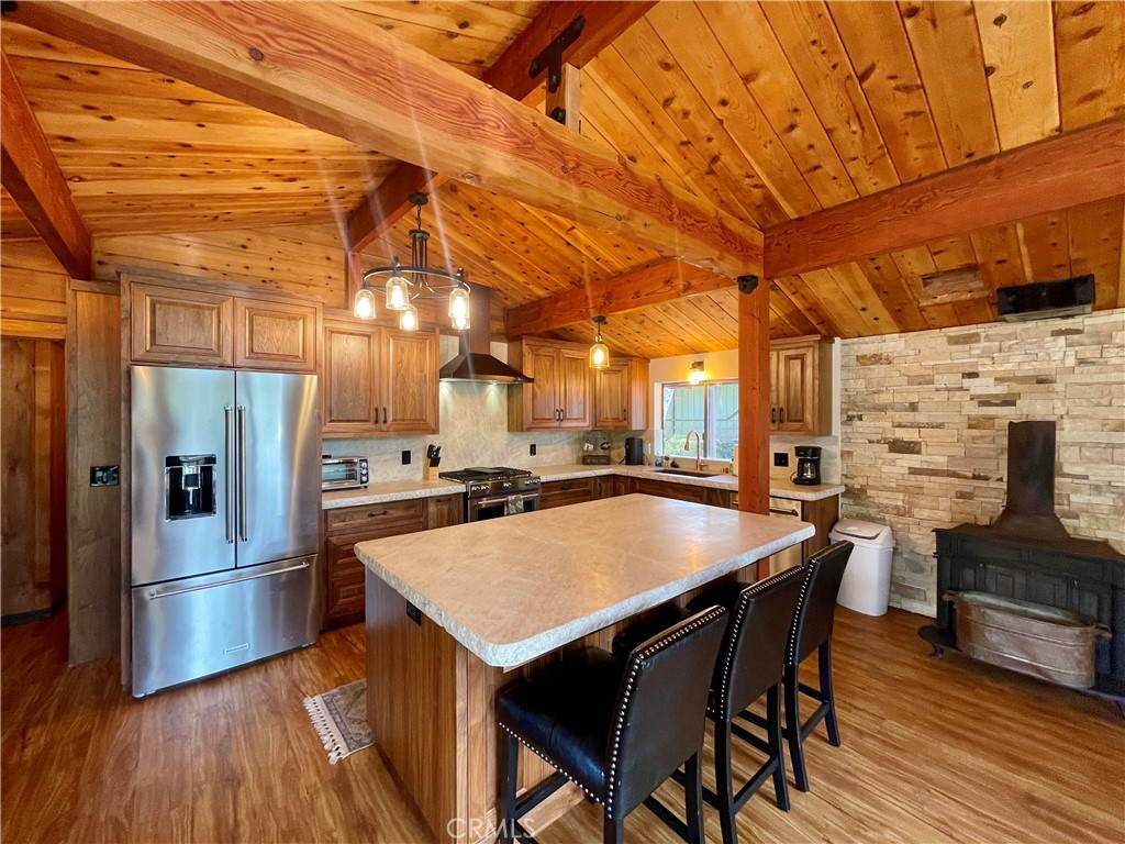 38954 Lake Point Ct, Bass Lake, CA 93604