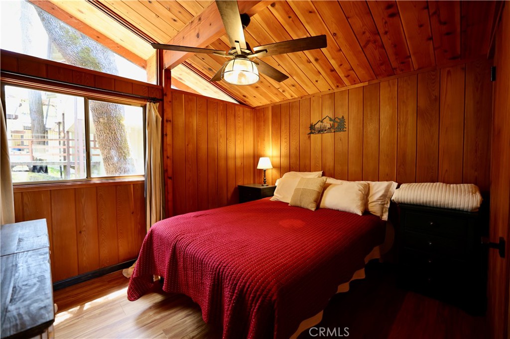 38954 Lake Point Ct, Bass Lake, CA 93604