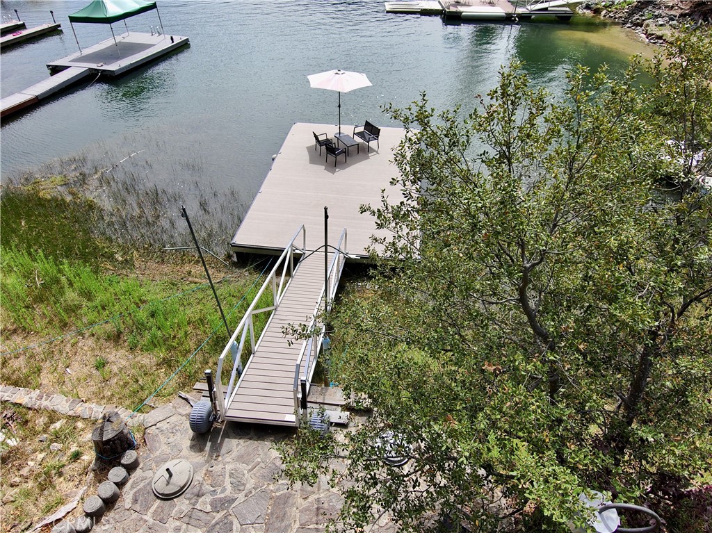 38954 Lake Point Ct, Bass Lake, CA 93604