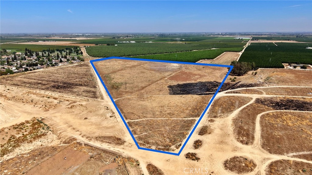 28 E South Ave, Parlier, CA 93648