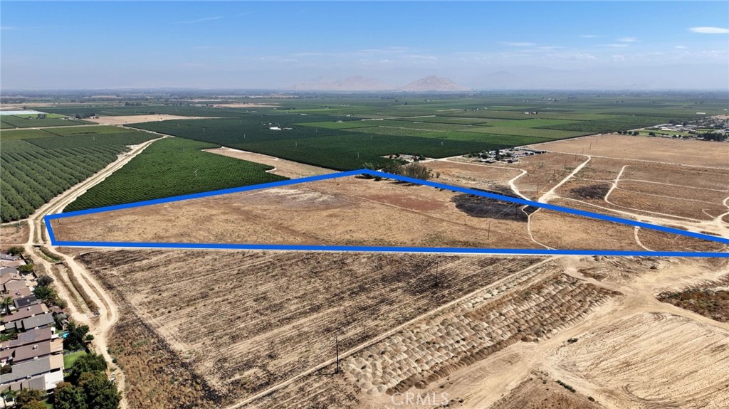 28 E South Ave, Parlier, CA 93648