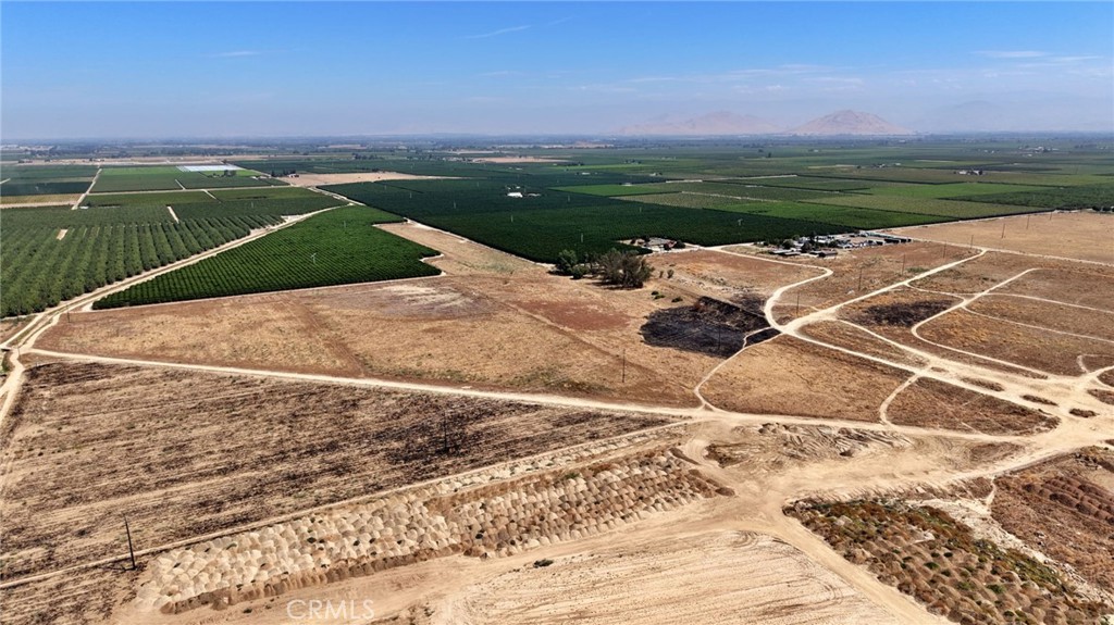 28 E South Ave, Parlier, CA 93648
