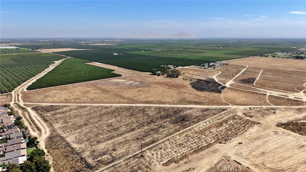 28 E South Ave, Parlier, CA 93648