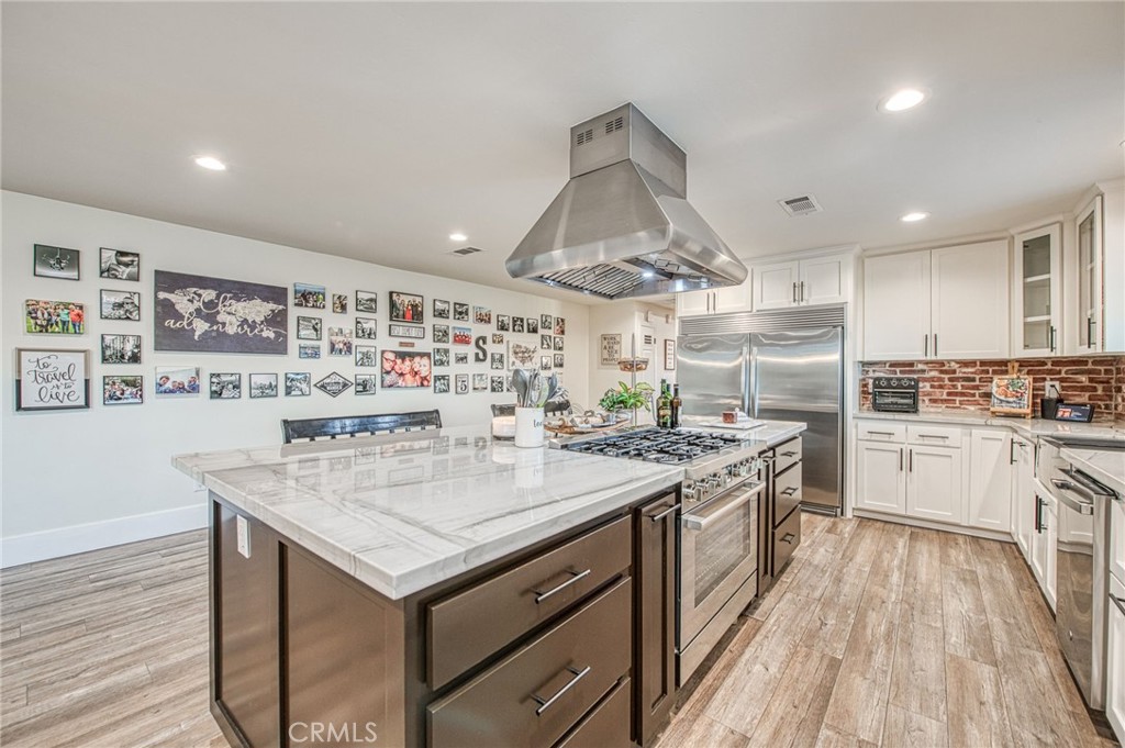 11735 E Santa Ana, Clovis, CA 93619