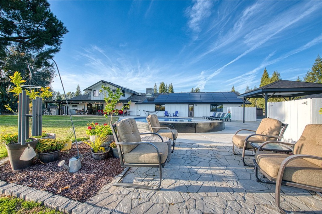 11735 E Santa Ana, Clovis, CA 93619