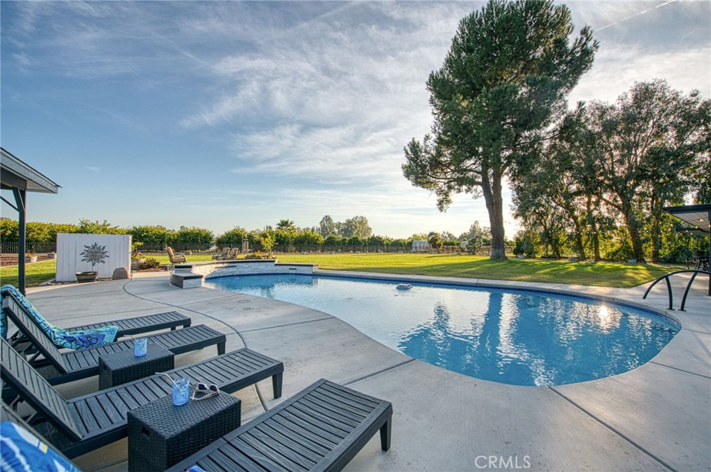 11735 E Santa Ana, Clovis, CA 93619
