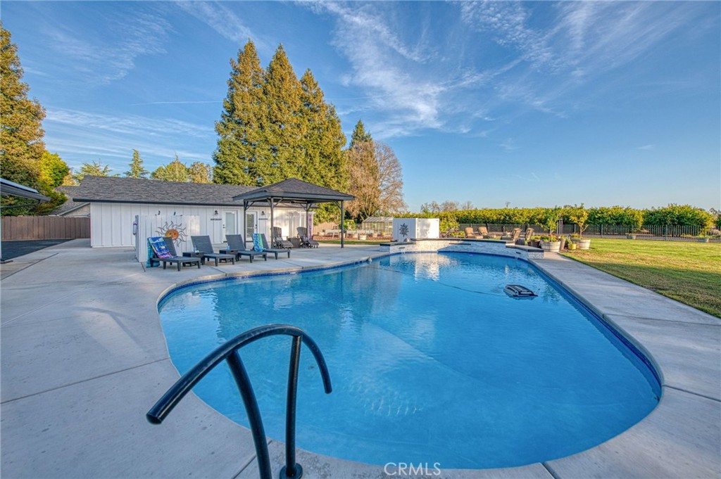 11735 E Santa Ana, Clovis, CA 93619