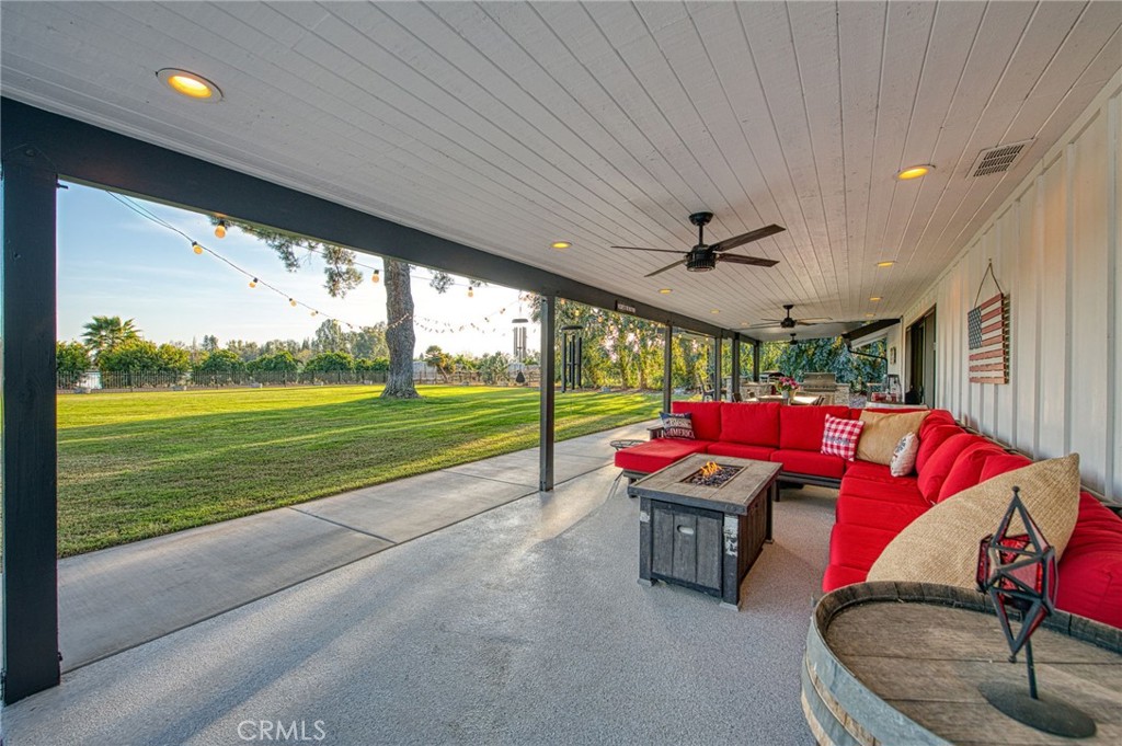 11735 E Santa Ana, Clovis, CA 93619