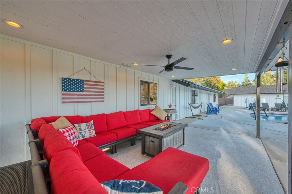 11735 E Santa Ana, Clovis, CA 93619