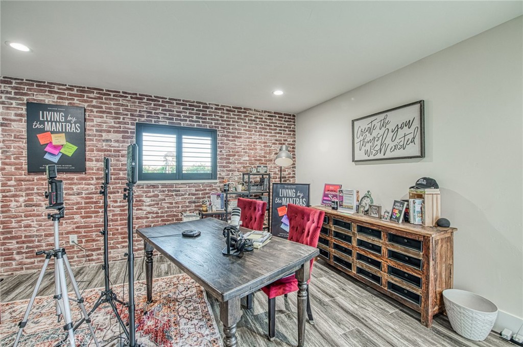 11735 E Santa Ana, Clovis, CA 93619