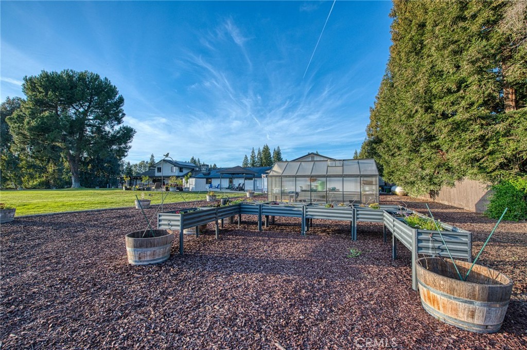 11735 E Santa Ana, Clovis, CA 93619