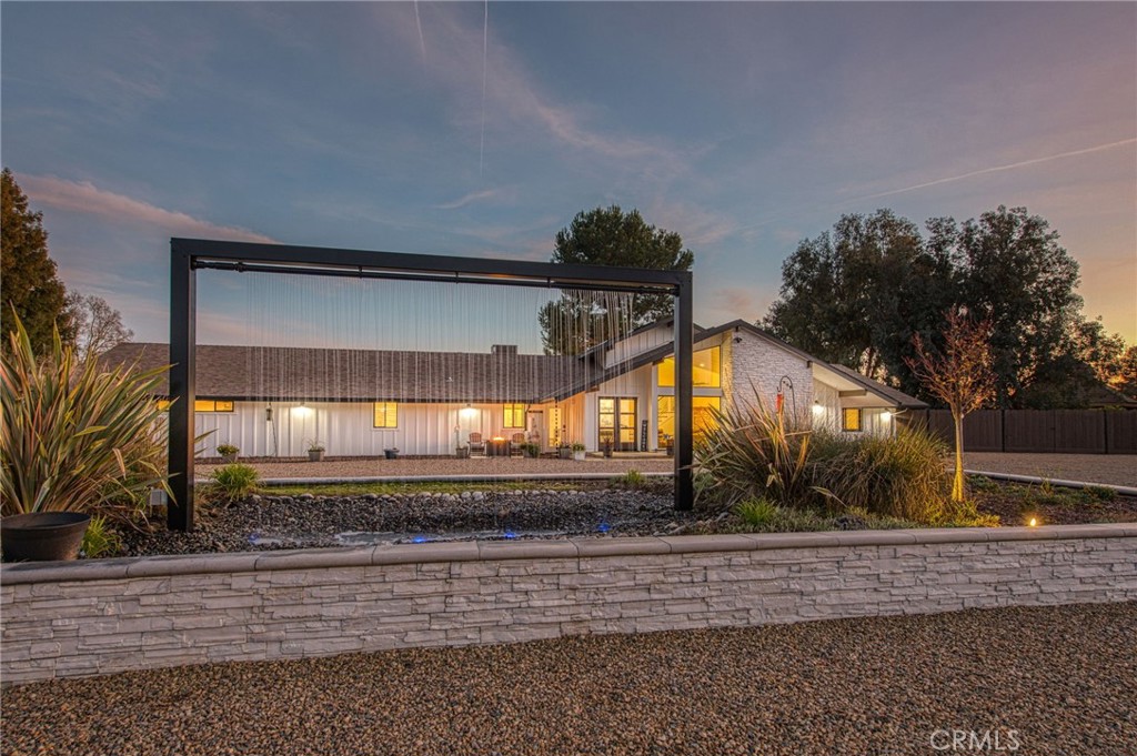 11735 E Santa Ana, Clovis, CA 93619