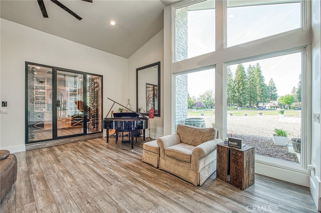 11735 E Santa Ana, Clovis, CA 93619