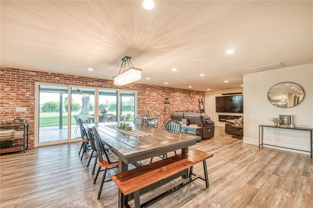 11735 E Santa Ana, Clovis, CA 93619