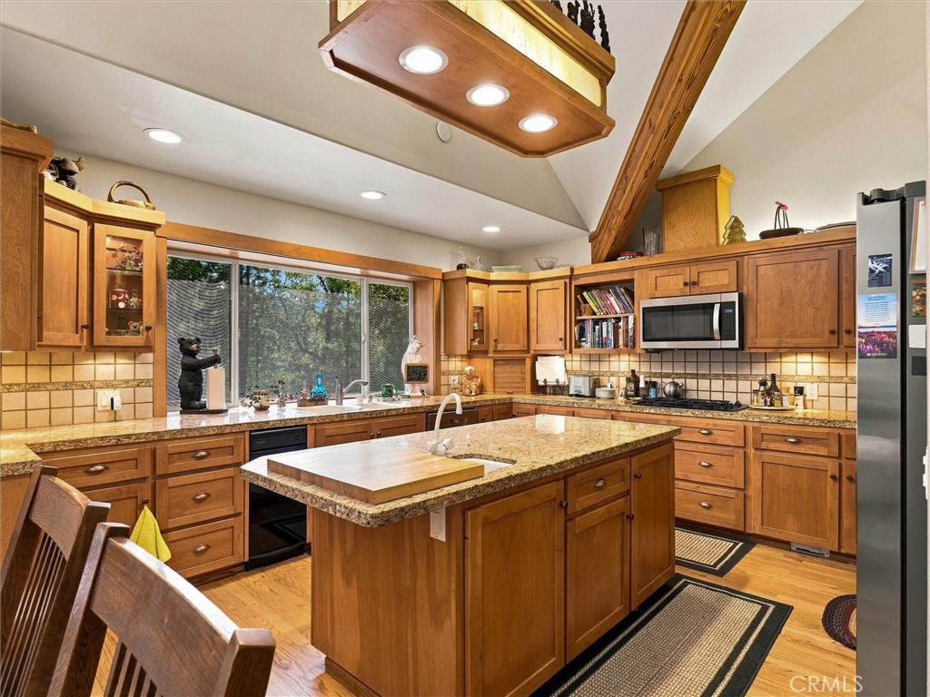 39771 S Cedar Vista Circle S, Bass Lake, CA 93644