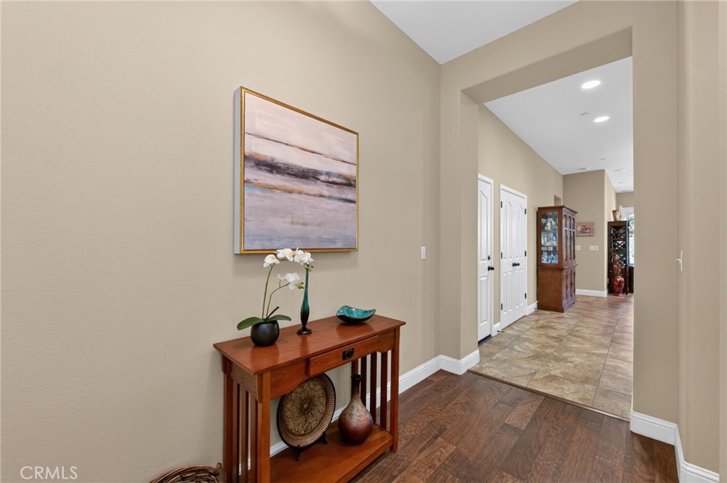 3745 Robinwood, Clovis, CA 93619