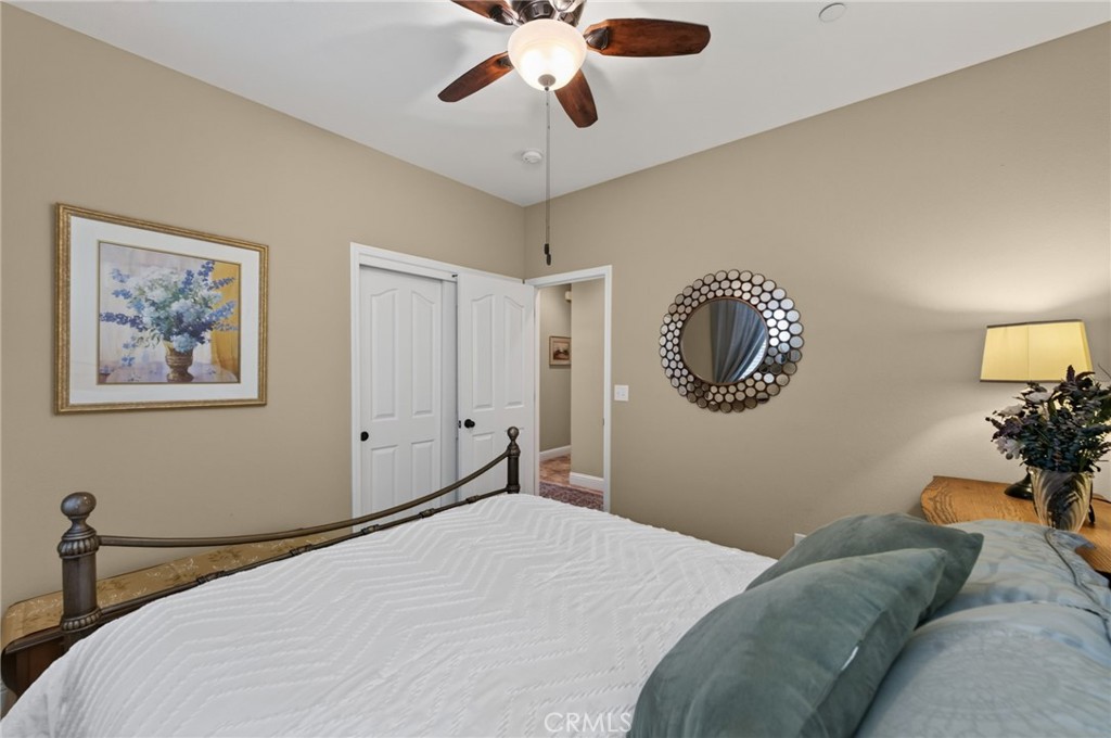 3745 Robinwood, Clovis, CA 93619
