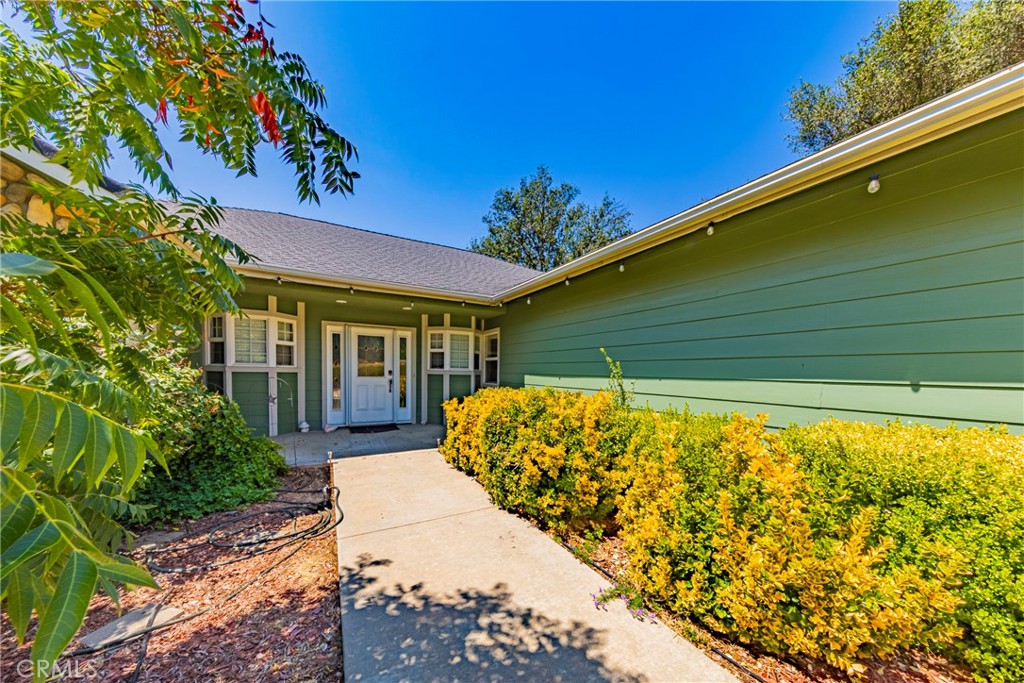 41282 Singing Hills, Ahwahnee, CA 93601