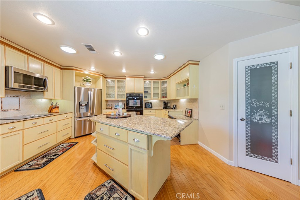 41282 Singing Hills, Ahwahnee, CA 93601