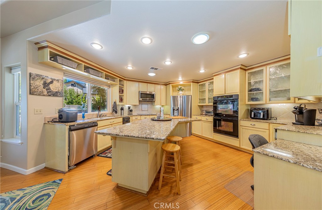 41282 Singing Hills, Ahwahnee, CA 93601