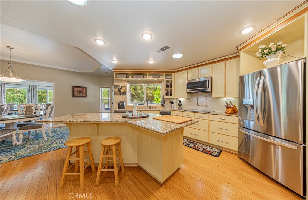 41282 Singing Hills, Ahwahnee, CA 93601