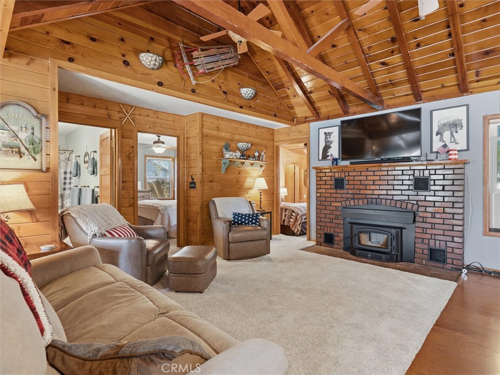 53746 Road Acorn, Bass Lake, CA 93604