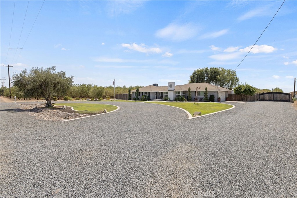 13399 Avenue 264, Visalia, CA 93292