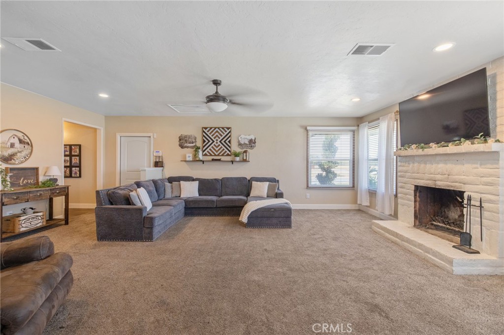 13399 Avenue 264, Visalia, CA 93292