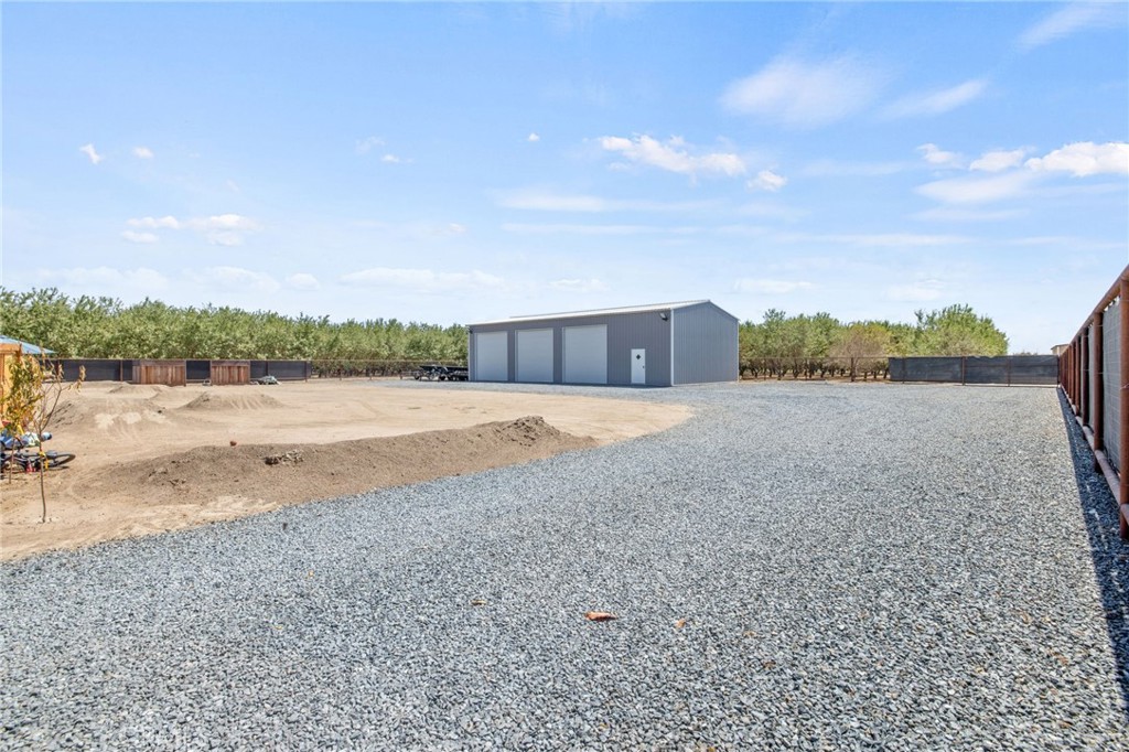 13399 Avenue 264, Visalia, CA 93292