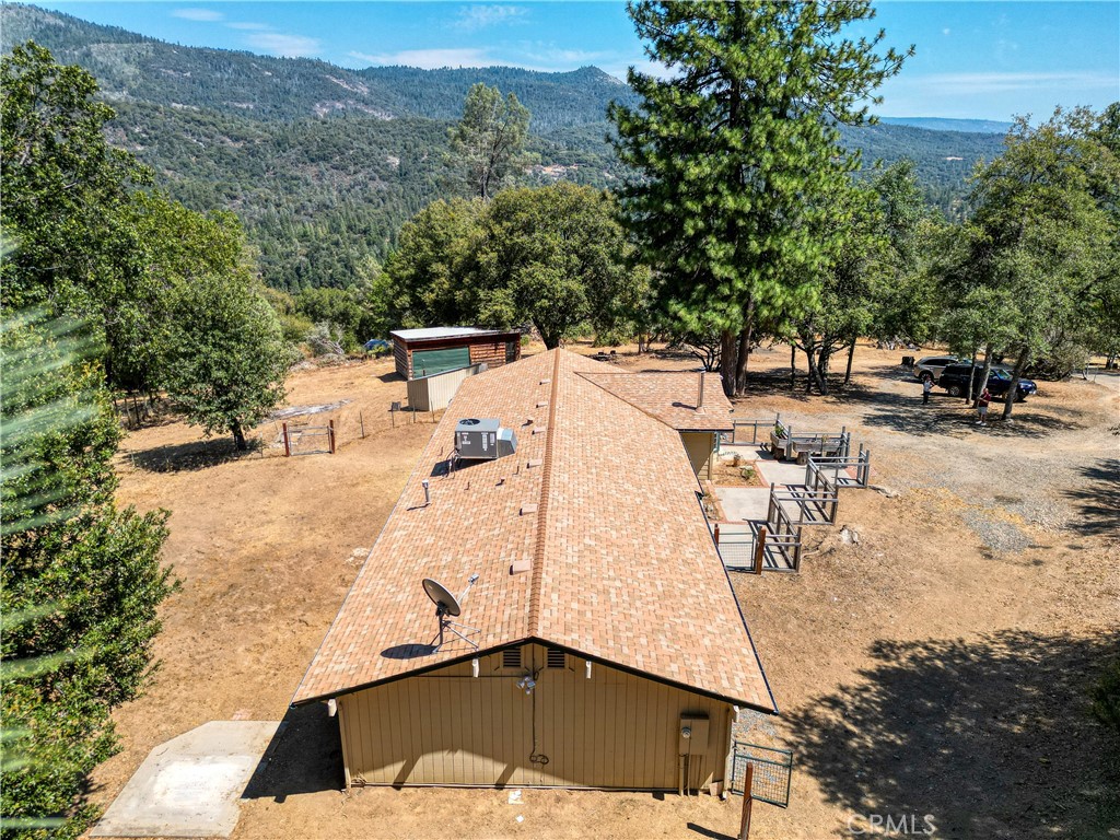 43696 Whispering Pines Dr, Oakhurst, CA 93644