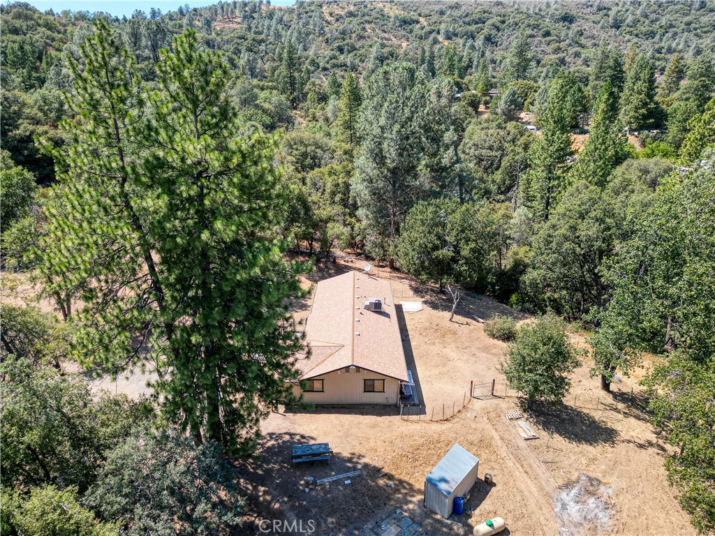 43696 Whispering Pines Dr, Oakhurst, CA 93644