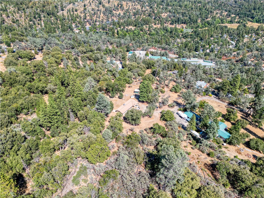 43696 Whispering Pines Dr, Oakhurst, CA 93644