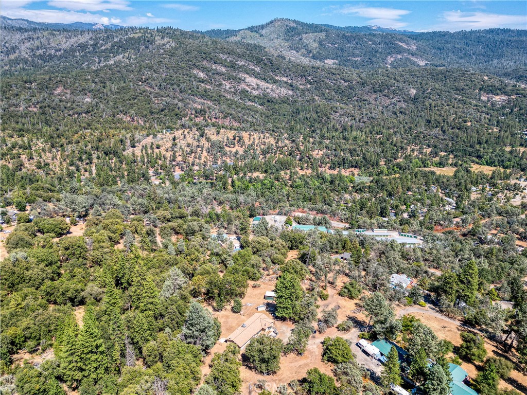 43696 Whispering Pines Dr, Oakhurst, CA 93644