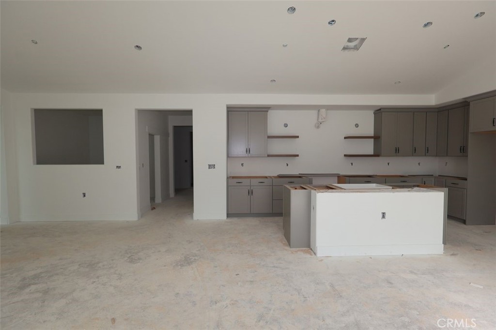 8165 Cottonwood Dr, Friant, CA 93626