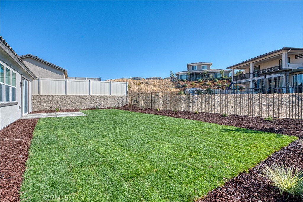 8165 Cottonwood Dr, Friant, CA 93626