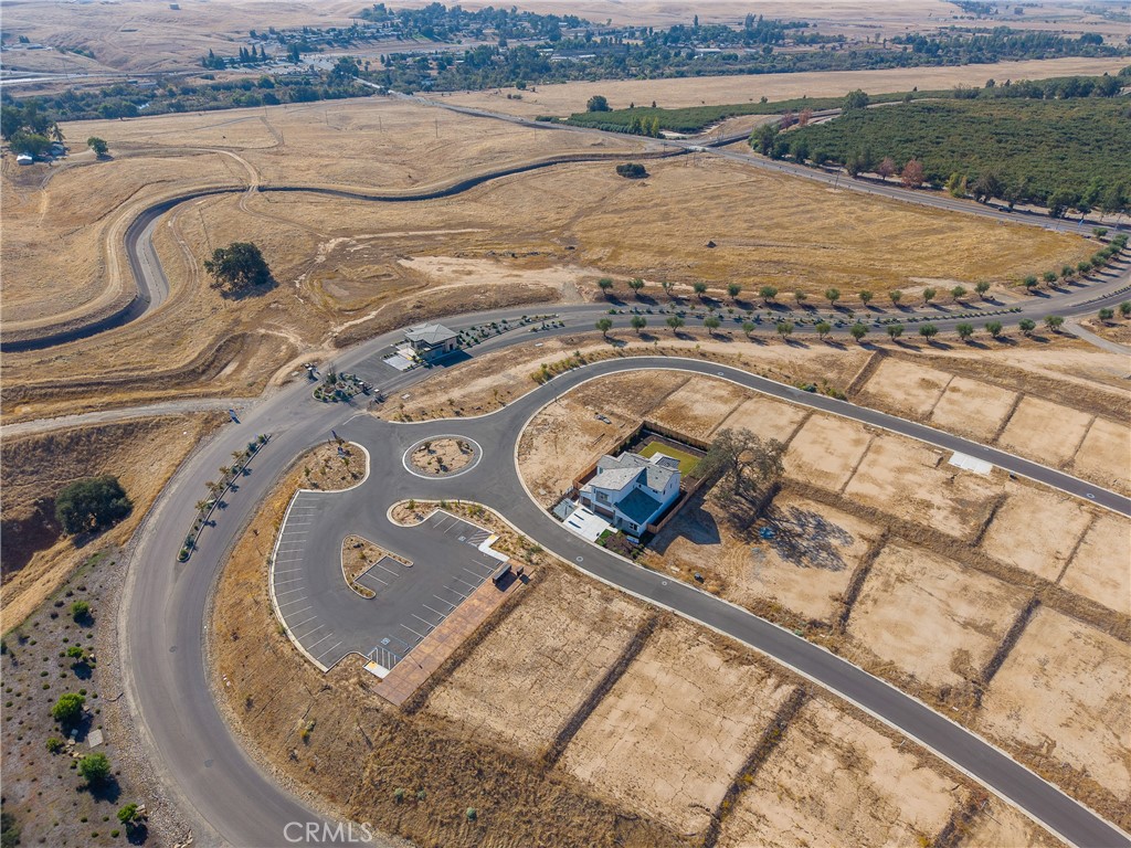 8165 Cottonwood Dr, Friant, CA 93626