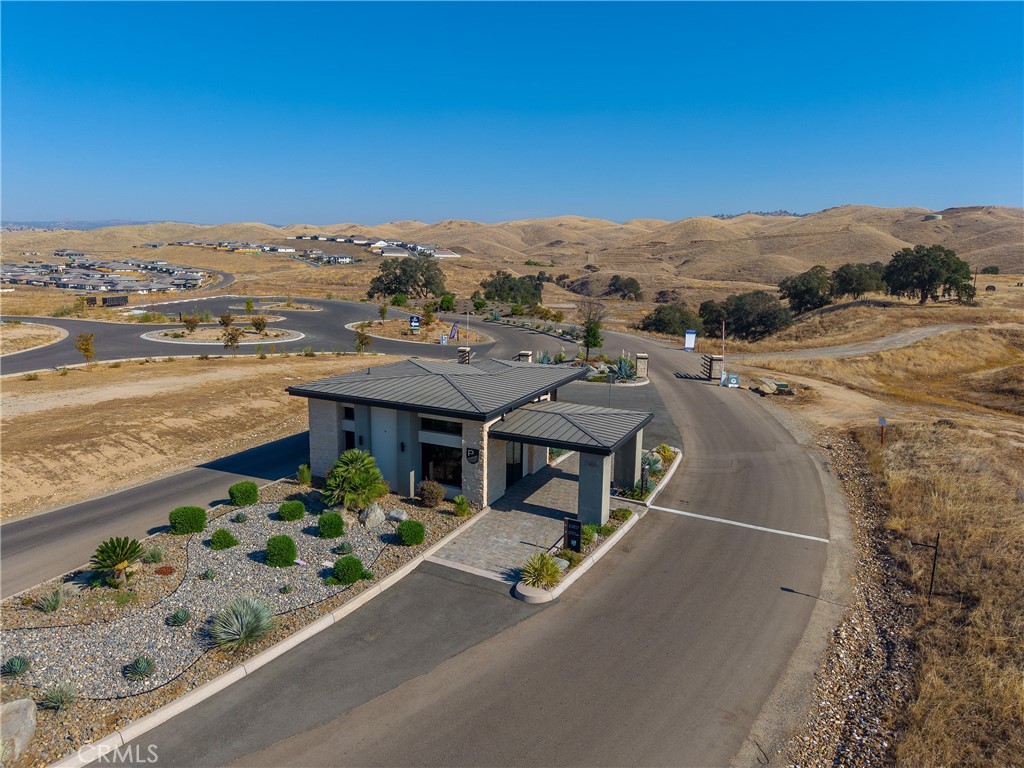 8165 Cottonwood Dr, Friant, CA 93626