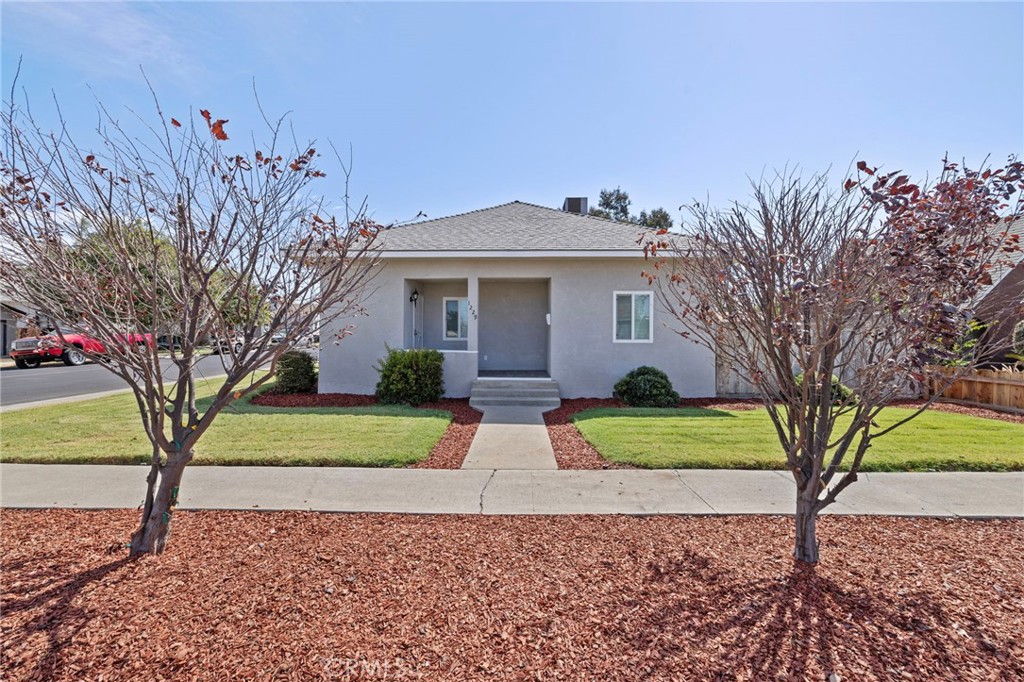1229 N Redington, Hanford, CA 93230