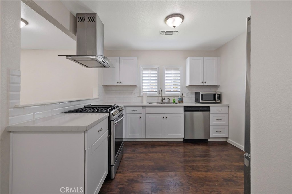 1229 N Redington, Hanford, CA 93230