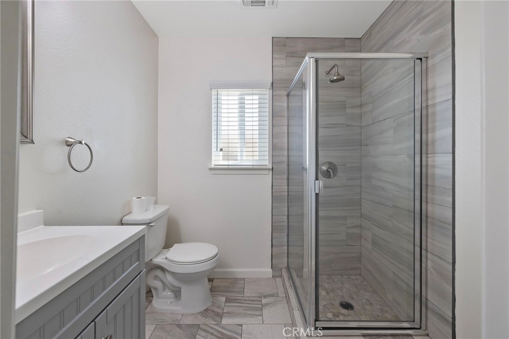 1229 N Redington, Hanford, CA 93230