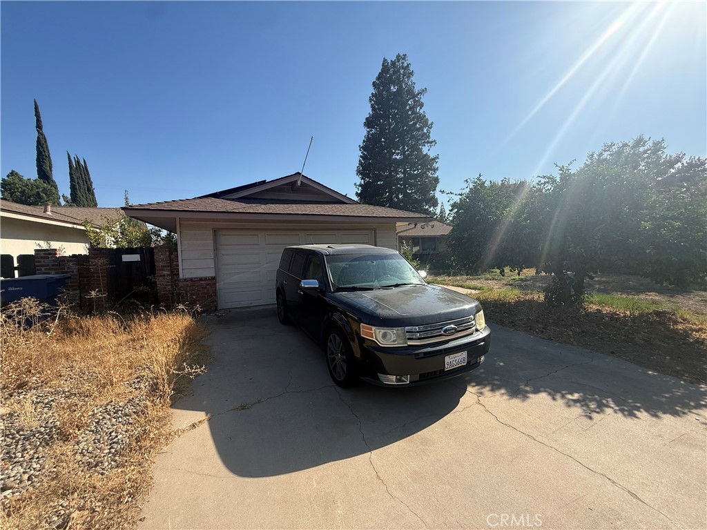 157 W Dovewood, Fresno, CA 93704