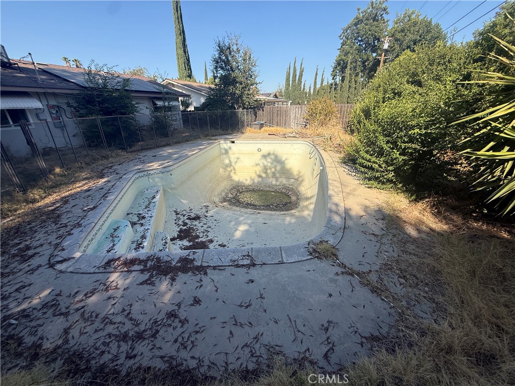 157 W Dovewood, Fresno, CA 93704
