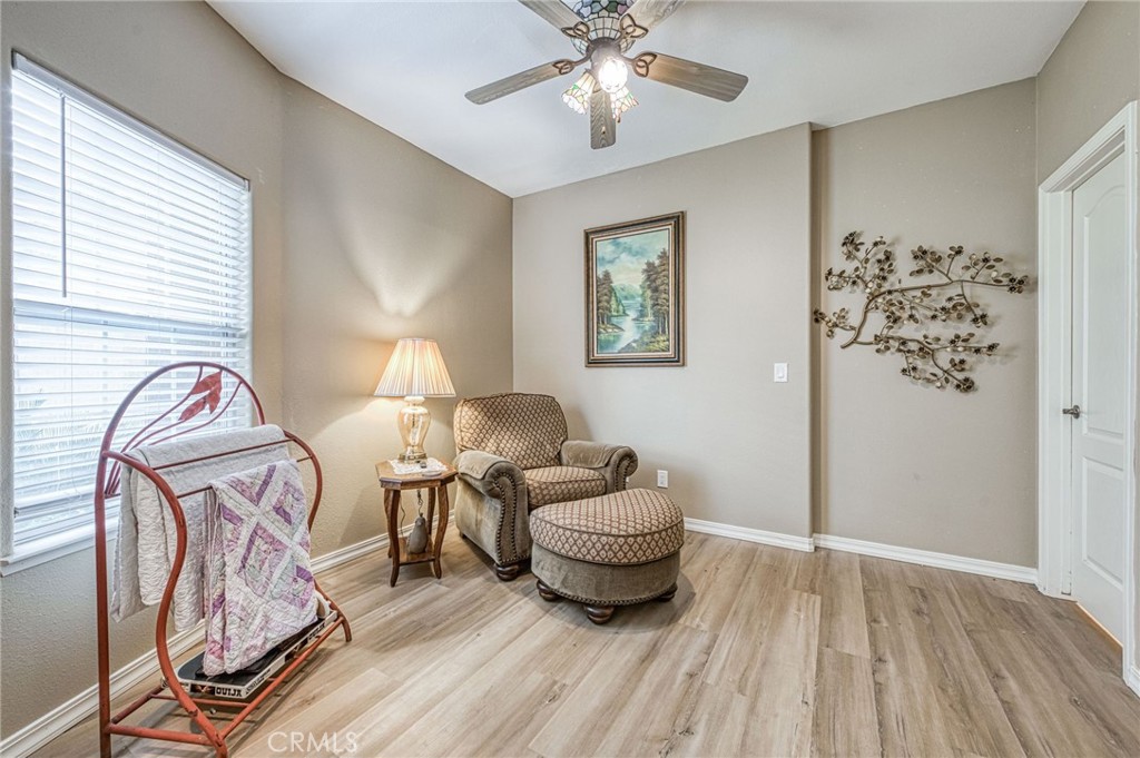 10588 E Fieldstone Ave, Clovis, CA 93619