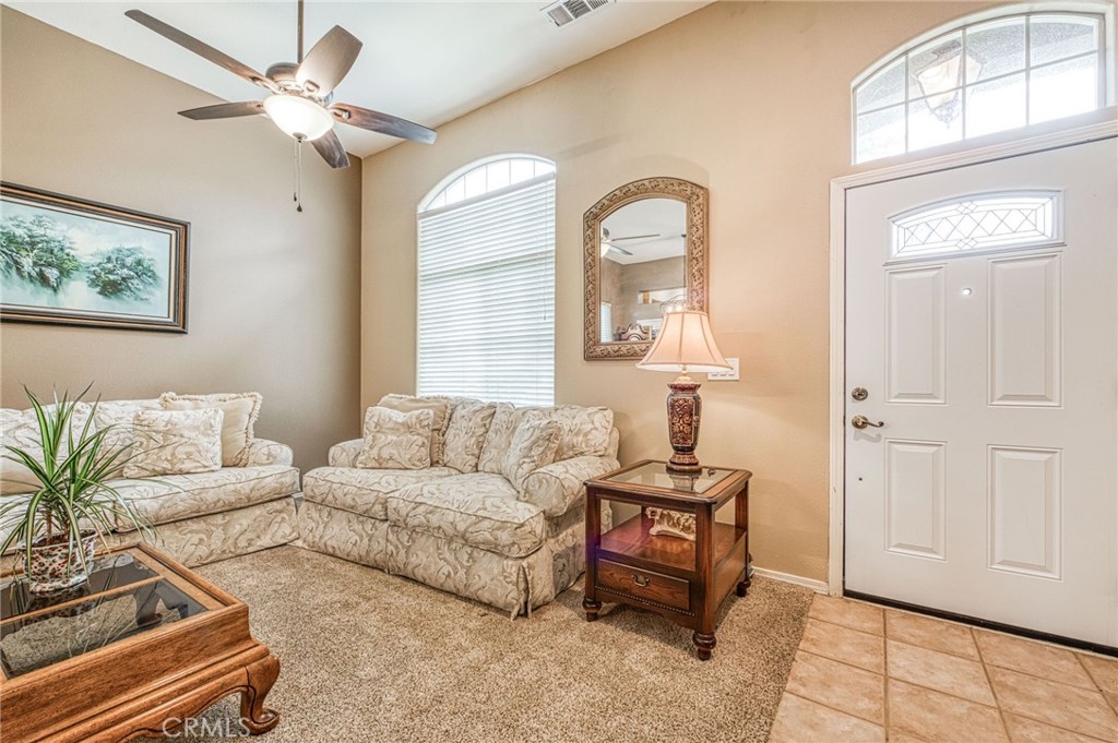 10588 E Fieldstone Ave, Clovis, CA 93619