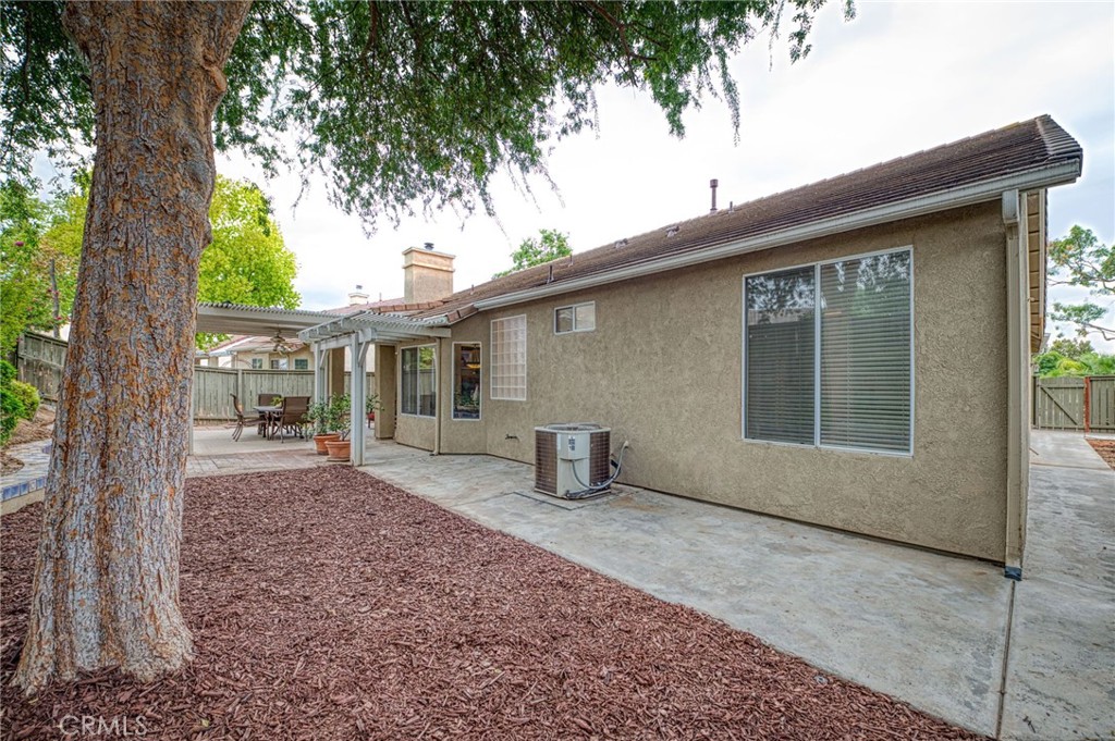10588 E Fieldstone Ave, Clovis, CA 93619