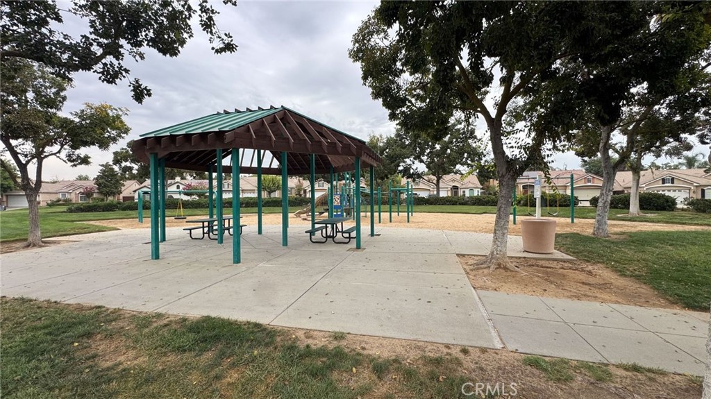 10588 E Fieldstone Ave, Clovis, CA 93619