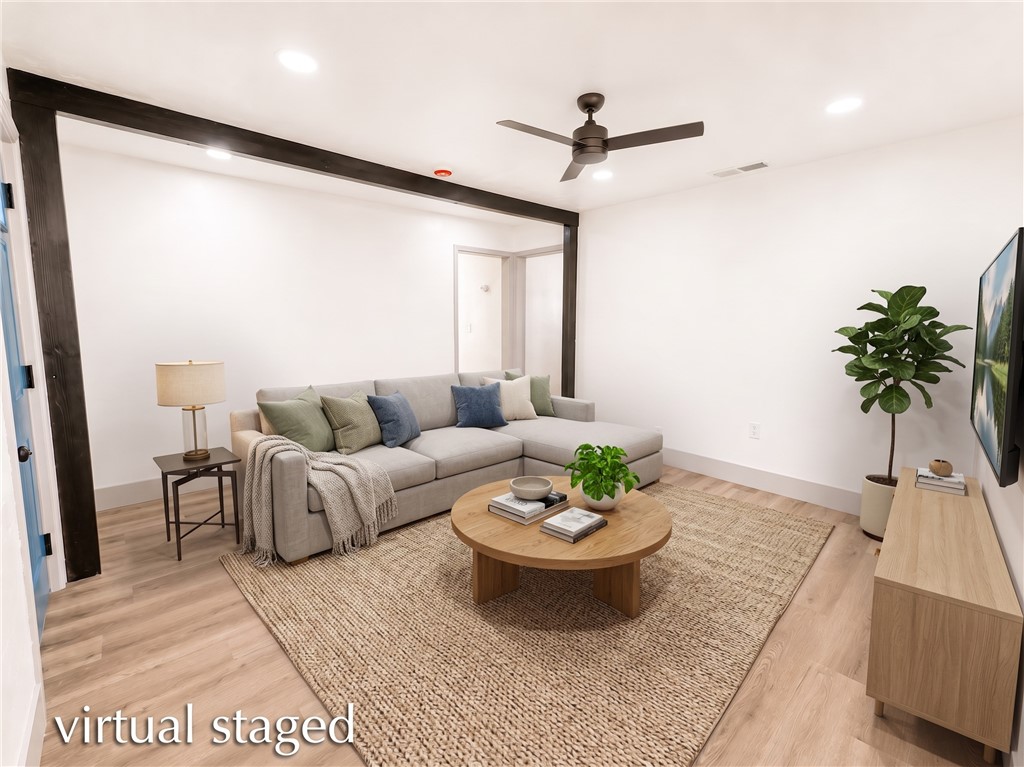 3243 E Platt, Fresno, CA 93702