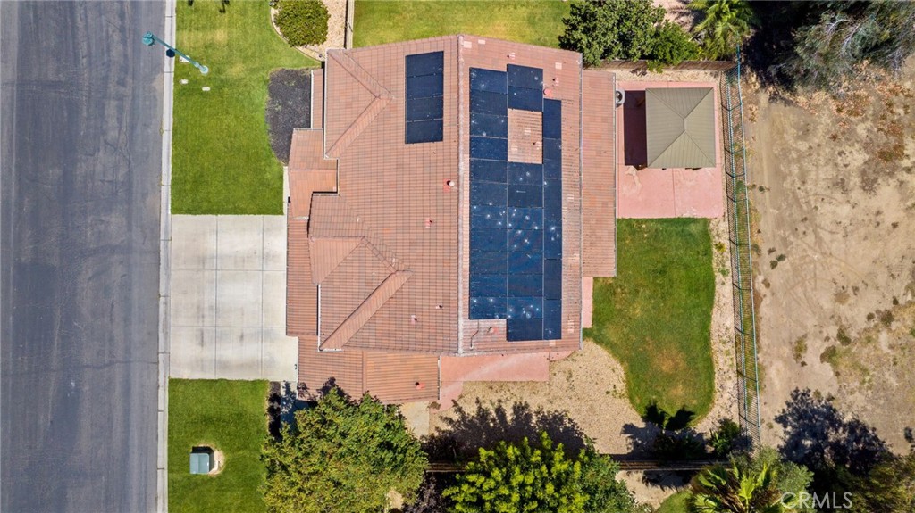 1114 Paradise Dr, Lemoore, CA 93245