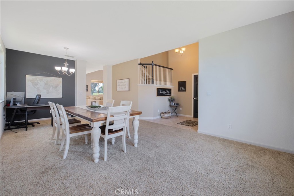 1114 Paradise Dr, Lemoore, CA 93245